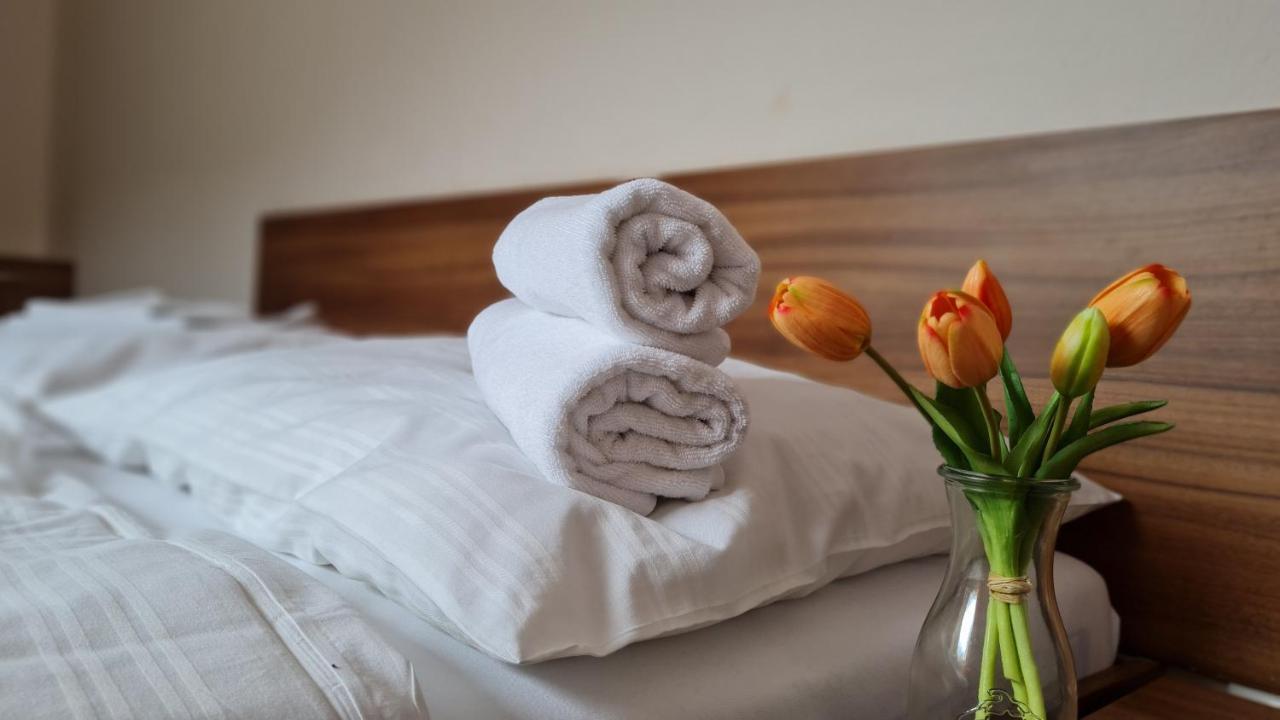 Hotel Sipox สตราบา ภายนอก รูปภาพ